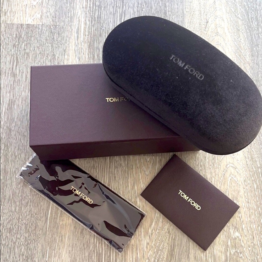 Tom Ford Shade Case velour lined chocolate w/Box
